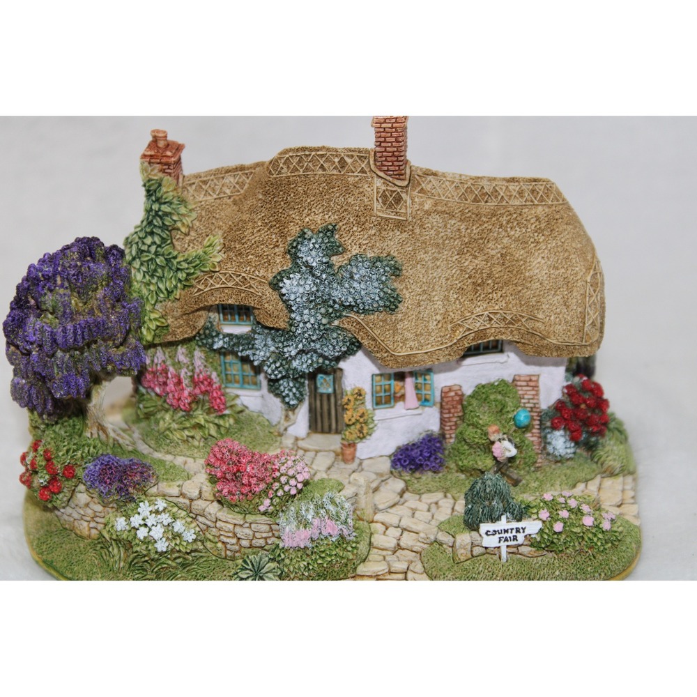 Lilliput Lane Candy Floss L2933 2006/2007 Club Special Edition Cottage England